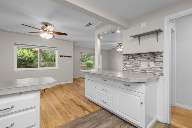 5730 E Bonnyview Road, Redding, CA 96001