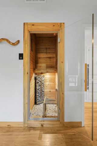 5730 E Bonnyview Road, Redding, CA 96001