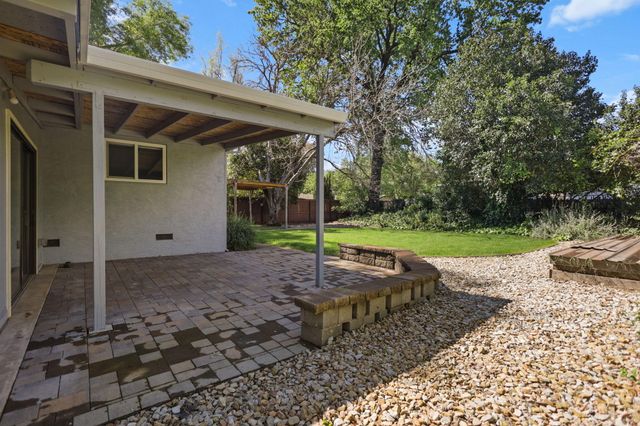 5730 E Bonnyview Road, Redding, CA 96001