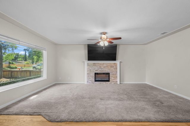 5730 E Bonnyview Road, Redding, CA 96001