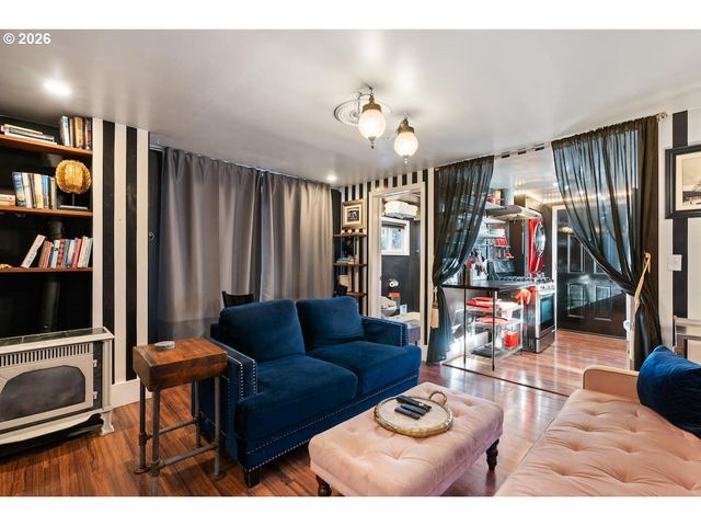 610 W FOURTH PLAIN Blvd, Vancouver, WA 98660