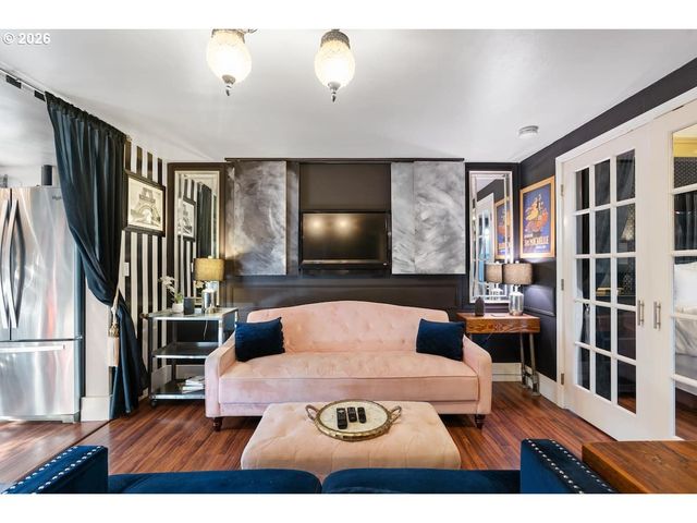 610 W FOURTH PLAIN Blvd, Vancouver, WA 98660