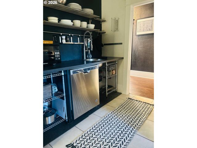 610 W FOURTH PLAIN Blvd, Vancouver, WA 98660