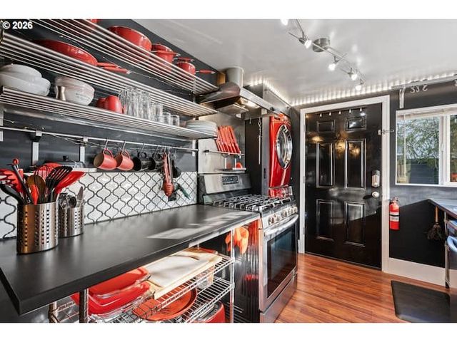 610 W FOURTH PLAIN Blvd, Vancouver, WA 98660