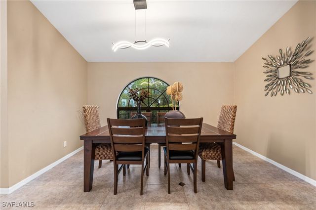 516 SW 8th ST, Cape Coral, FL 33991