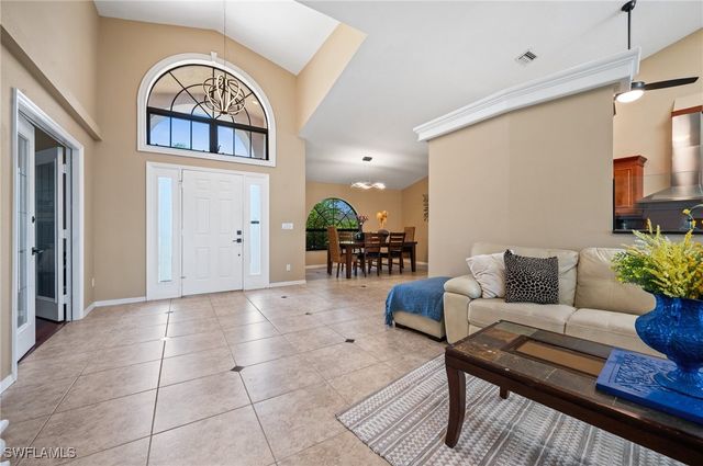 516 SW 8th ST, Cape Coral, FL 33991