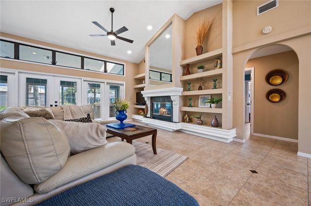 516 SW 8th ST, Cape Coral, FL 33991