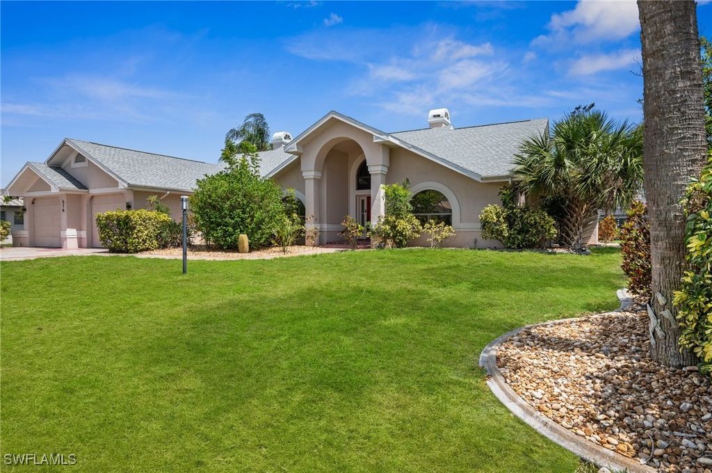 516 SW 8th ST, Cape Coral, FL 33991