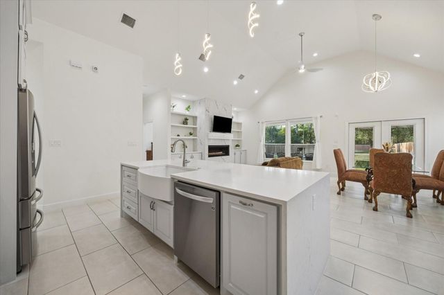 532 Carrell Street, Tomball, TX 77375