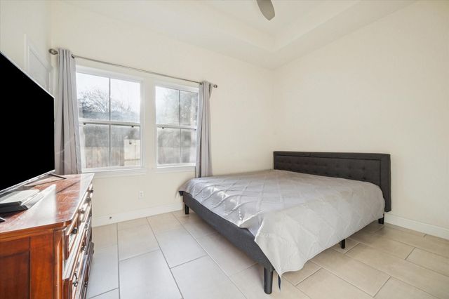 532 Carrell Street, Tomball, TX 77375