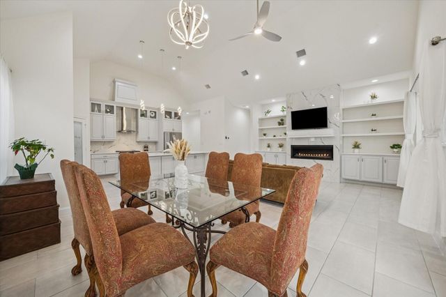 532 Carrell Street, Tomball, TX 77375