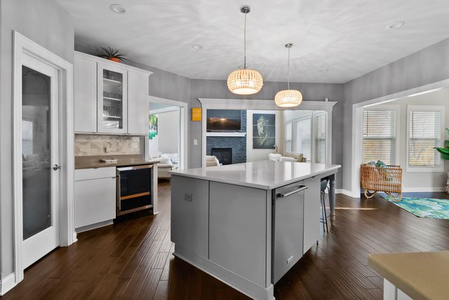 7506 Fawn Valley Drive, Schererville, IN 46375