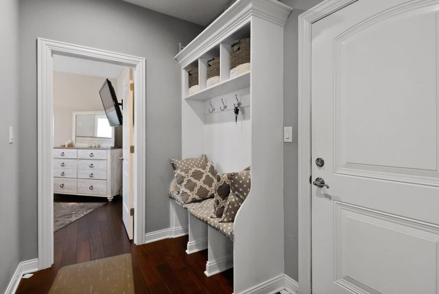 7506 Fawn Valley Drive, Schererville, IN 46375