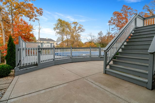 7506 Fawn Valley Drive, Schererville, IN 46375