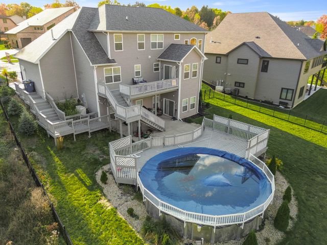 7506 Fawn Valley Drive, Schererville, IN 46375