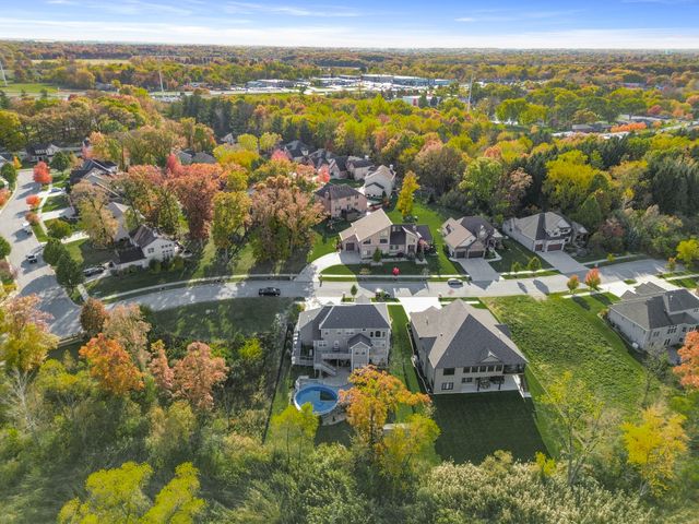 7506 Fawn Valley Drive, Schererville, IN 46375