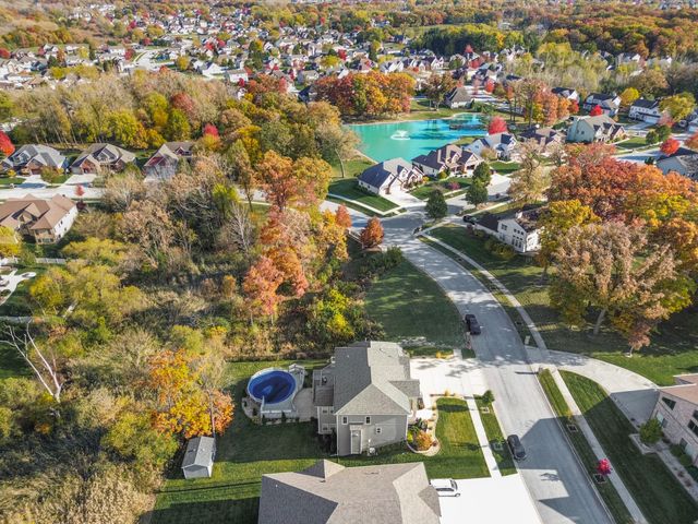 7506 Fawn Valley Drive, Schererville, IN 46375