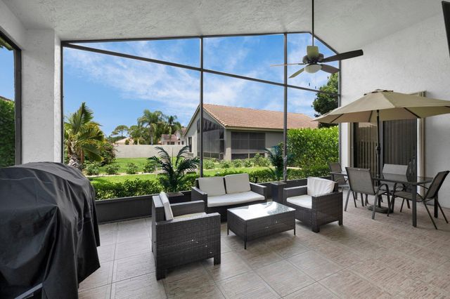 10393 Lexington Circle S, Boynton Beach, FL 33436