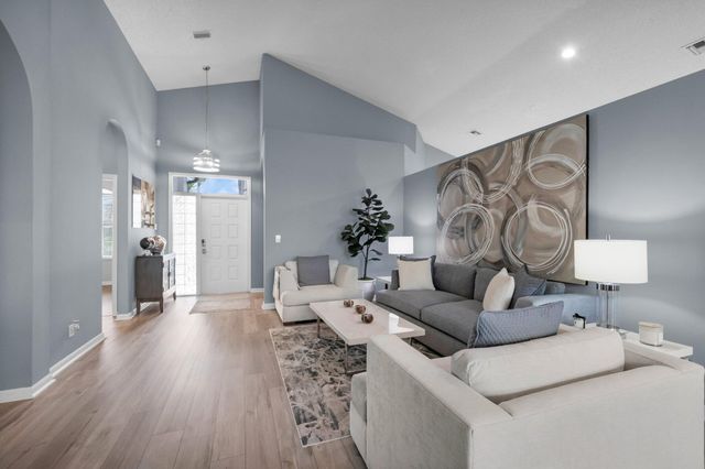 10393 Lexington Circle S, Boynton Beach, FL 33436