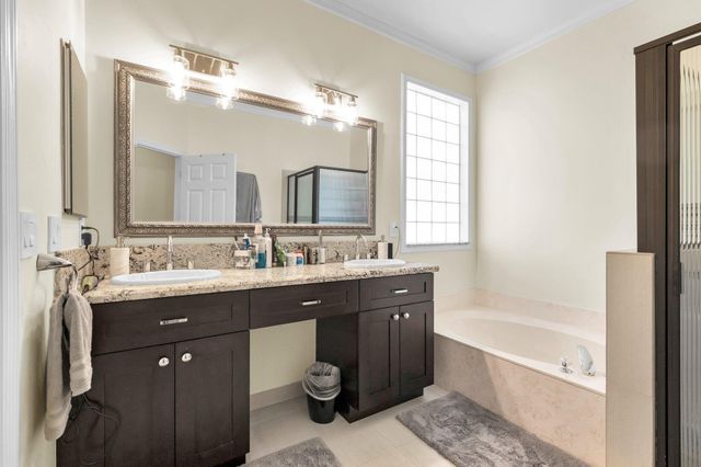 10393 Lexington Circle S, Boynton Beach, FL 33436