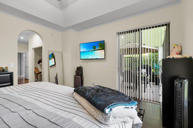 10393 Lexington Circle S, Boynton Beach, FL 33436