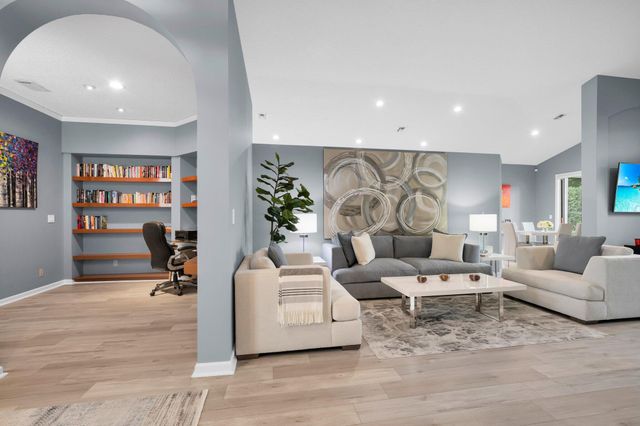 10393 Lexington Circle S, Boynton Beach, FL 33436