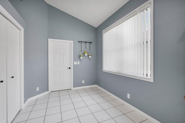 10393 Lexington Circle S, Boynton Beach, FL 33436