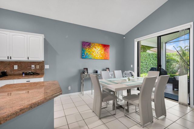 10393 Lexington Circle S, Boynton Beach, FL 33436