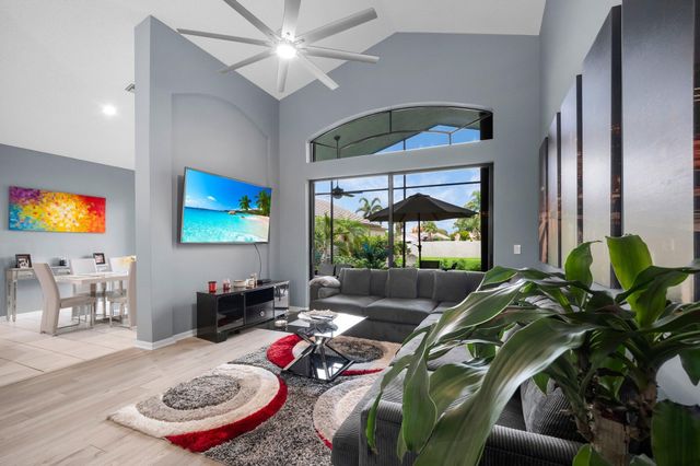 10393 Lexington Circle S, Boynton Beach, FL 33436