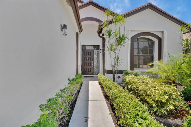 10393 Lexington Circle S, Boynton Beach, FL 33436