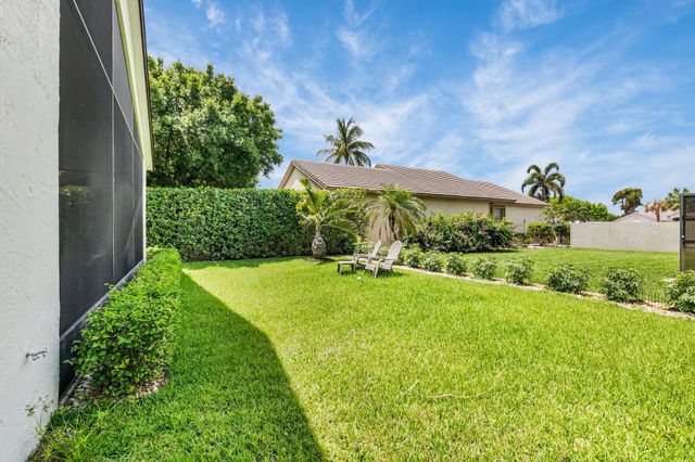 10393 Lexington Circle S, Boynton Beach, FL 33436