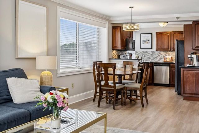 2479 Peachtree NE Road 515, Atlanta, GA 30305