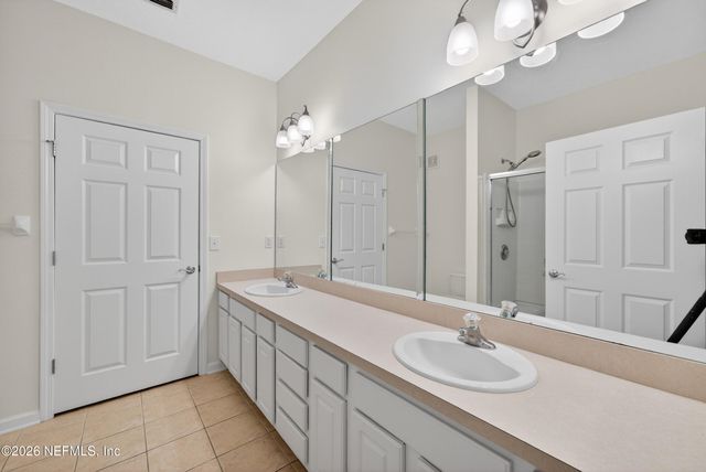 13364 BEACH Boulevard 913, Jacksonville, FL 32224