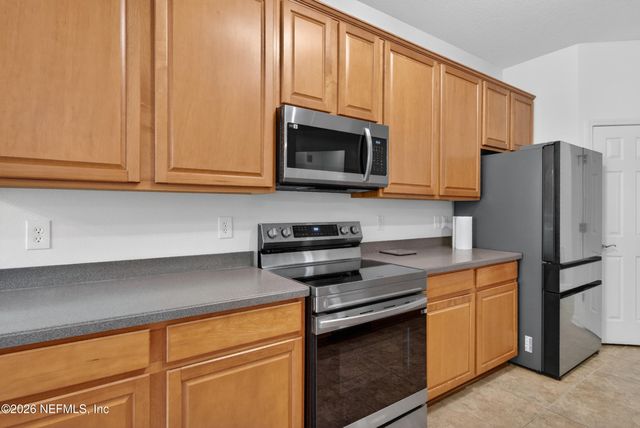 13364 BEACH Boulevard 913, Jacksonville, FL 32224