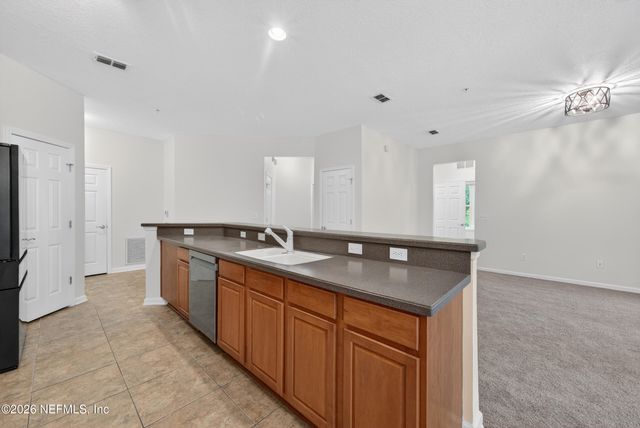 13364 BEACH Boulevard 913, Jacksonville, FL 32224