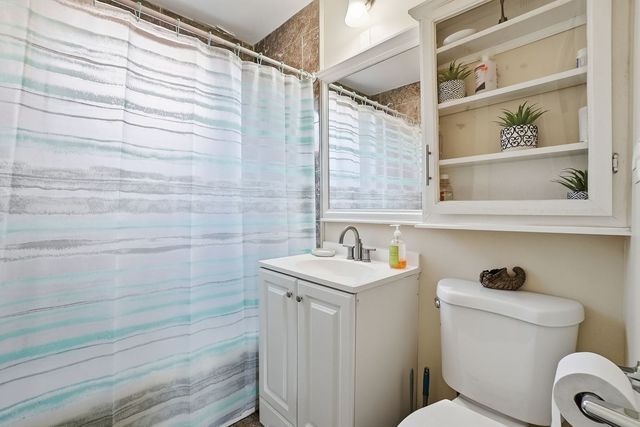 6225 S Seeley Avenue, Chicago, IL 60636