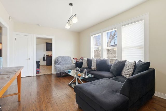 6225 S Seeley Avenue, Chicago, IL 60636