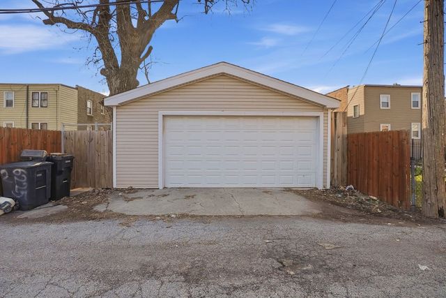 6225 S Seeley Avenue, Chicago, IL 60636