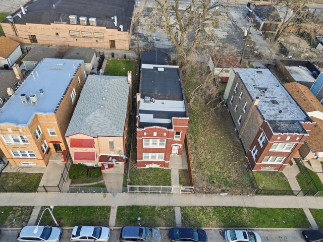 6225 S Seeley Avenue, Chicago, IL 60636