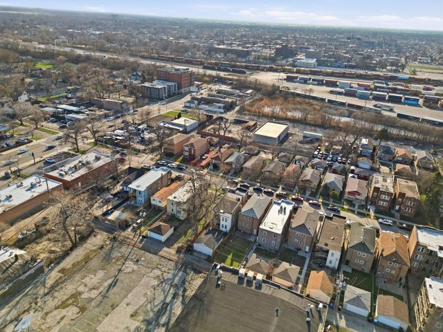 6225 S Seeley Avenue, Chicago, IL 60636