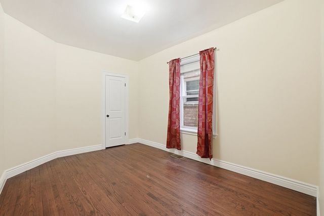 6225 S Seeley Avenue, Chicago, IL 60636