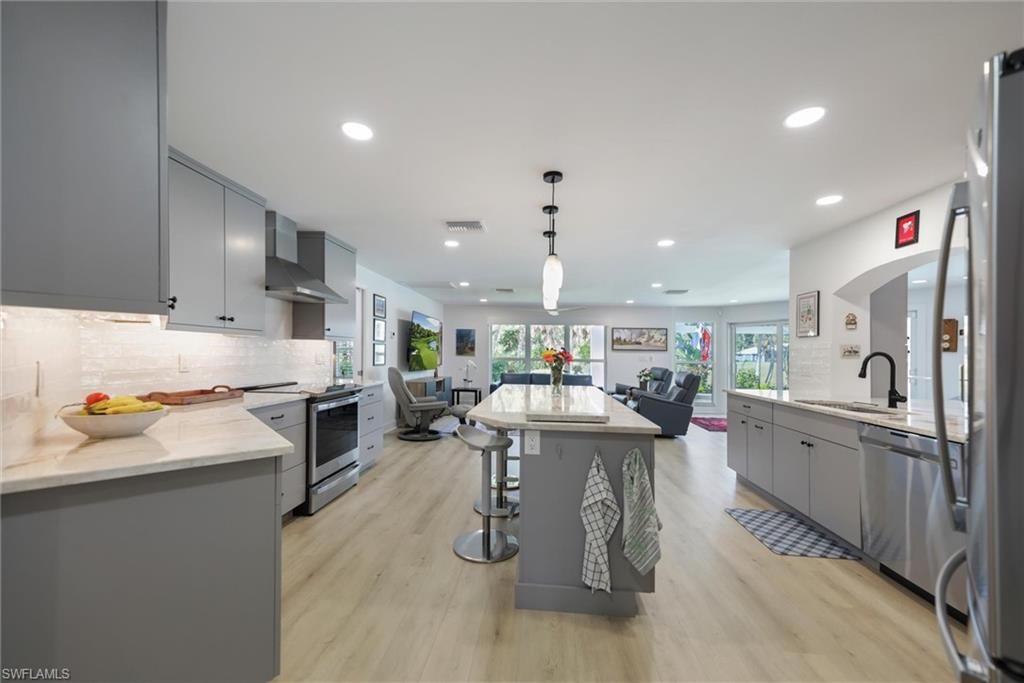 1264 Par View DR, SANIBEL, FL 33957 — photo 5