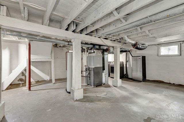 2732 Hyde Park Avenue, Cincinnati, OH 45209