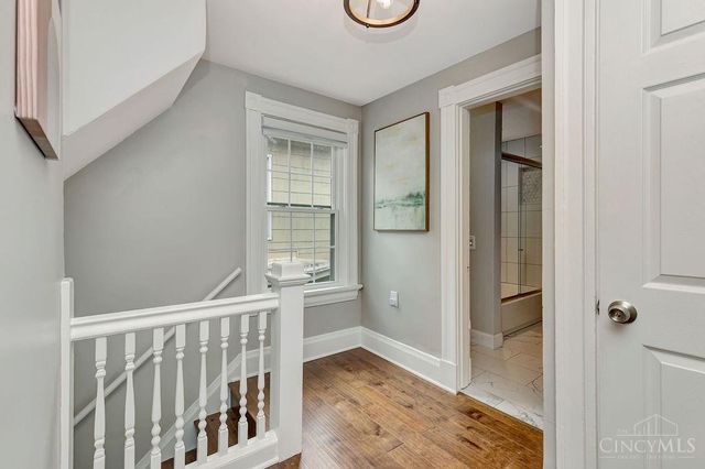 2732 Hyde Park Avenue, Cincinnati, OH 45209