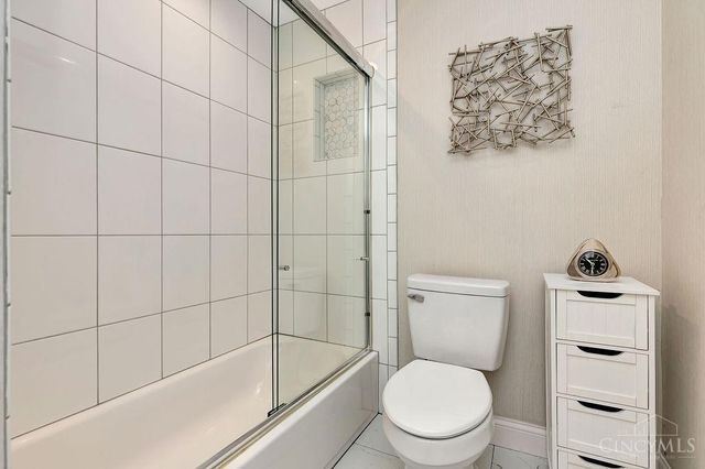 2732 Hyde Park Avenue, Cincinnati, OH 45209