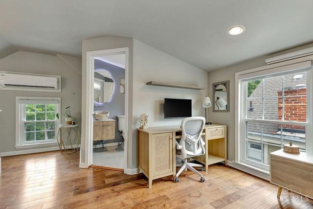 2732 Hyde Park Avenue, Cincinnati, OH 45209