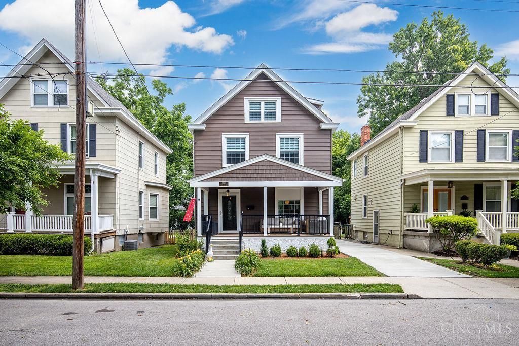 2732 Hyde Park Avenue, Cincinnati, OH 45209