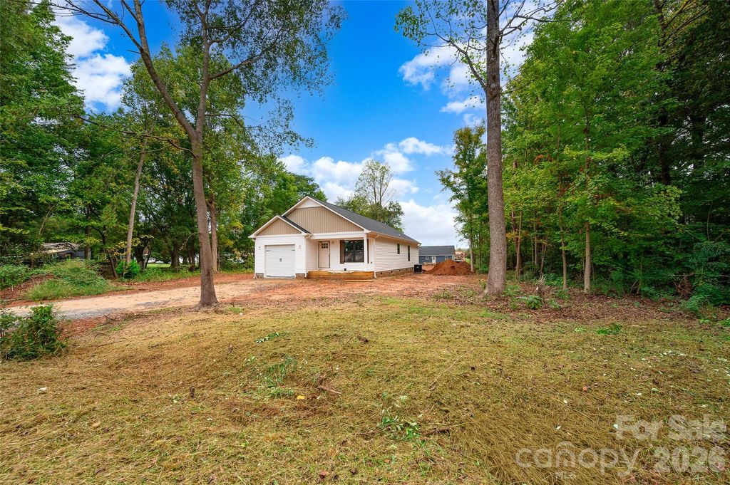 104 Roseman Lane, Statesville, NC 28625