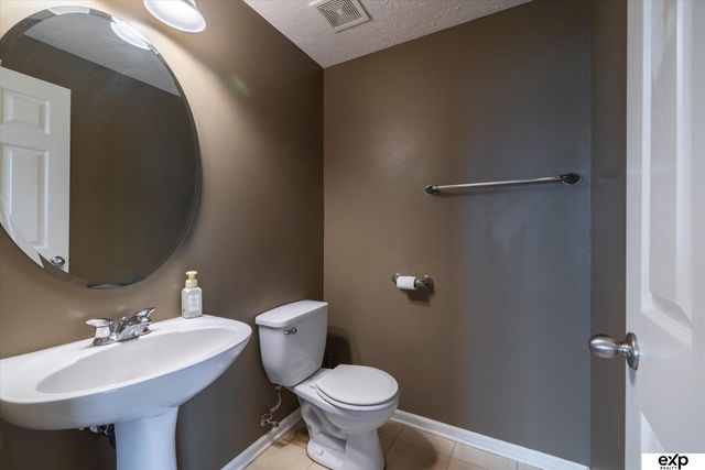 7528 N 107 Street, Omaha, NE 68122