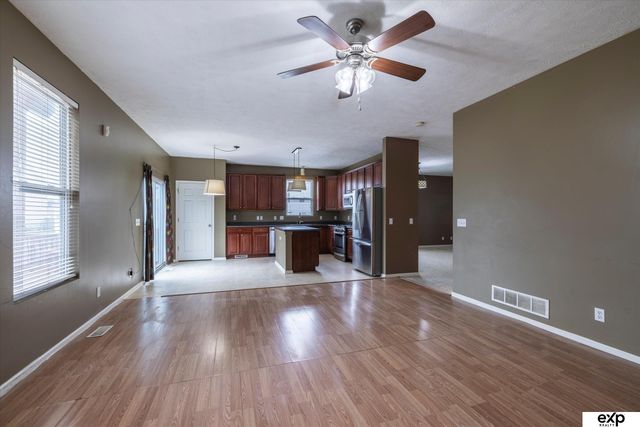 7528 N 107 Street, Omaha, NE 68122
